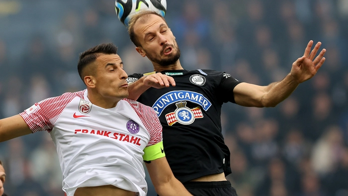 Manfred Fischer im Duell mit Jon Gorenc Stankovic