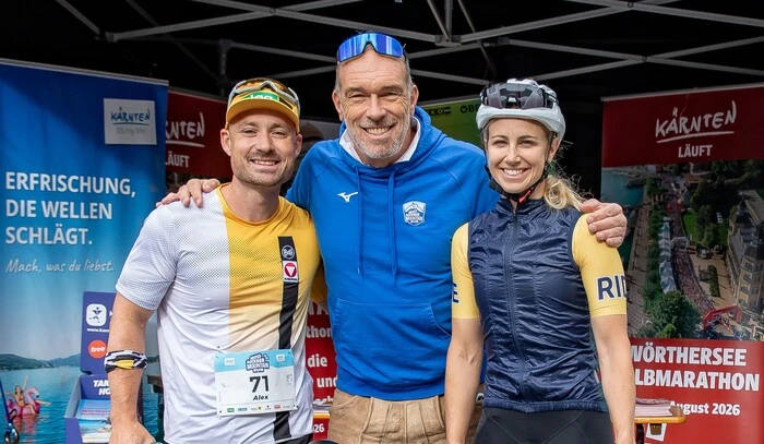 Snowboarder Alex Payer mit Michael Kummerer und Sabine Payer-Schöffmann 