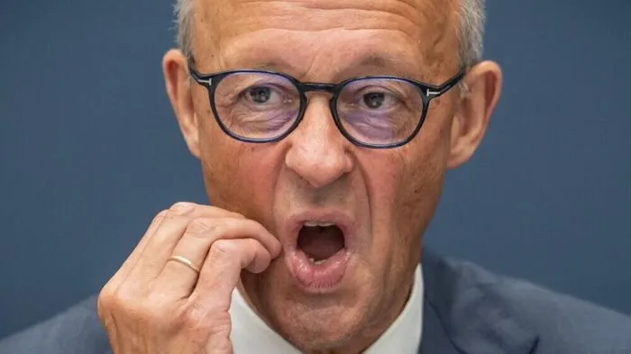07.09.2026, Berlin: Bundeskanzler Friedrich Merz (CDU) sitzt in der Sitzung des CDU Bundesvorstands im Konrad Adenauer Haus. Foto: Michael Kappeler/dpa +++ dpa-Bildfunk +++
