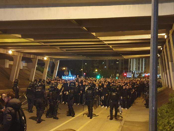 Die Sturm-Fans marschierten gemeinsam zum Estadio Jose Alvalade