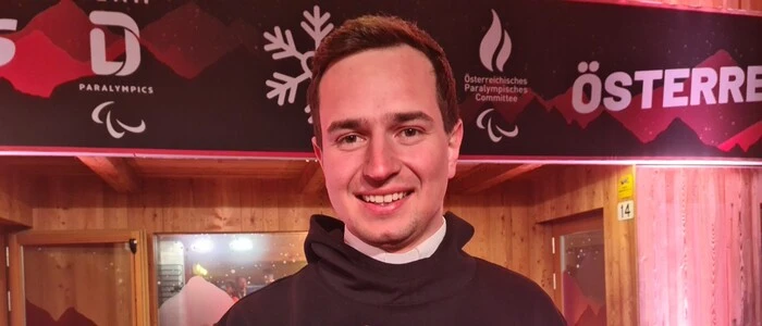 Johannes Lackner betreut das österreichische Paralympics-Team als Seelsorger