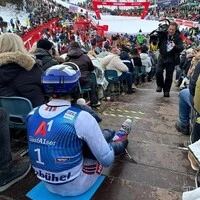 Henrik Kristoffersen auf der Tribüne