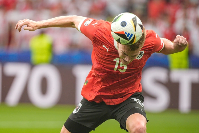 Philipp Lienhart: 3 | Rückte für Maximilian Wöber in die erste Elf und zeigte eine staubtrockene Leistung, ohne weder defensiv noch offensiv herauszuragen. Hat sich für das Niederlande-Spiel definitiv empfohlen.