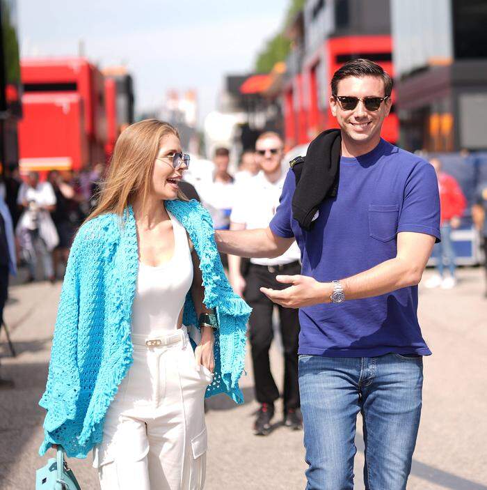 Victoria Swarovski und Red Bull-Erbe Mark Mateschitz im Fahrerlager von Imola