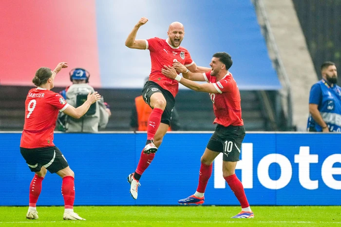 Gernot Trauner: 4 | Der Feyenoord-Legionär rückte in die Startelf und dankte es mit dem Tor zum 1:0. Auch sonst ein tadelloser Auftritt des Oberösterreichers. Beim Gegentor unglücklich. Später musste er verletzt vom Platz.