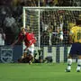 Einer der größten Momente der norwegischen Fußballgeschichte: Kjetil Rekdal schoss die Skandinavier bei der WM 1998 zum 2:1 gegen Brasilien und damit in die K.o.-Phase