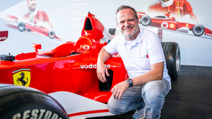 Rubens Barrichello vor dem Ferrari aus dem Jahr 2002 in Spielberg