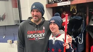 Pascal Lettkeman mit Superstar Alex Ovechkin 