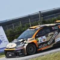 Hermann Neubauer liegt bei der Rallye Weiz voran