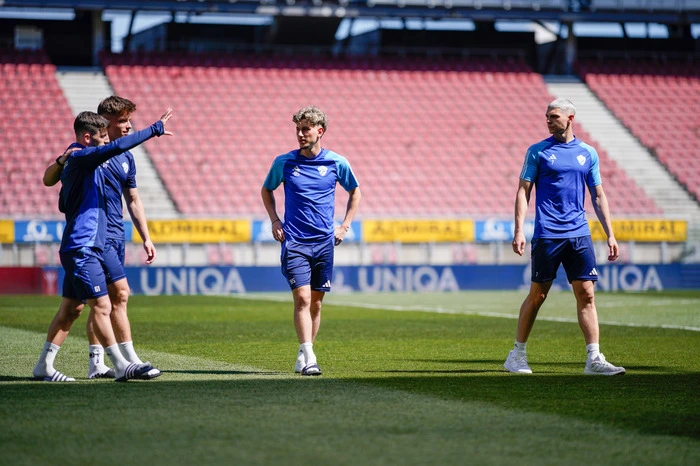 KLAGENFURT,AUSTRIA,30.APR.25 - SOCCER - UNIQA OEFB Cup, final, Wolfsberger AC vs TSV Hartberg, preview, training Hartberg. Image shows Damjan Kovacevic and Elias Havel (Hartberg). Photo: GEPA pictures/ Johannes Friedl