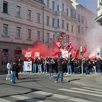 Die GAK-Fans marschieren zum Stadion