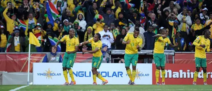 Siphiwe Tshabalala (2. von links) brachte Südafrika 2010 mit einem Traumtor gegen Mexiko in Führung