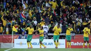 Siphiwe Tshabalala (2. von links) brachte Südafrika 2010 mit einem Traumtor gegen Mexiko in Führung