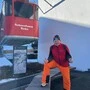 „Superfan“ Fred Hufnagel vor der Hahnenkammbahn: Er erlebt heuer seine 60. (!) Hahnenkamm-Rennen
