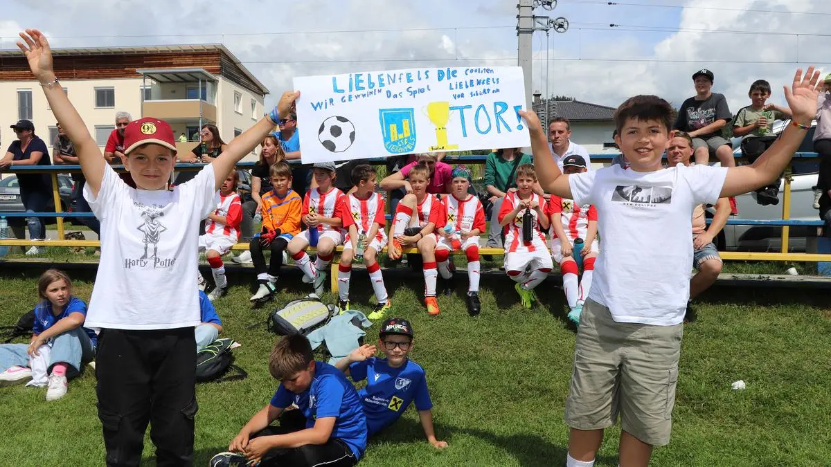 Die Fans freuen sich schon auf das Landesfinale, werden ihr Team lautstark anfeuern