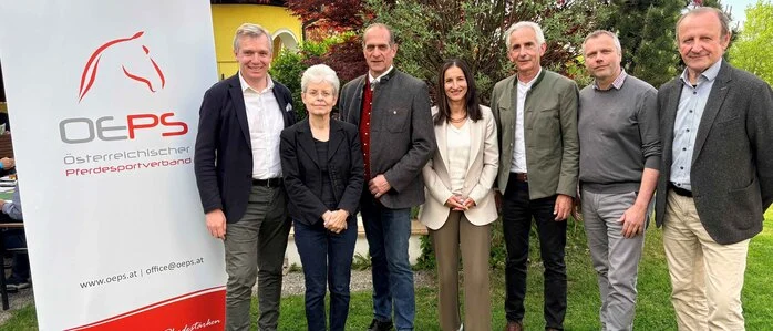 Herbert Gugganig (3. von links) und sein Team haben übernommen