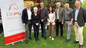 Herbert Gugganig (3. von links) und sein Team haben übernommen