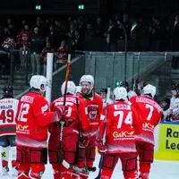 Kevin Moderer (Mitte) und die Kapfenberger spielen um den Einzug in das Halbfinale