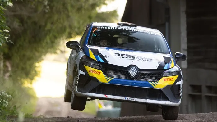 Günther Knobloch greift im Renault Clio Rally3  an