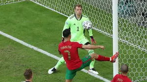 Manuel Neuer und Cristiano Ronaldo spielen ihre letzte WM