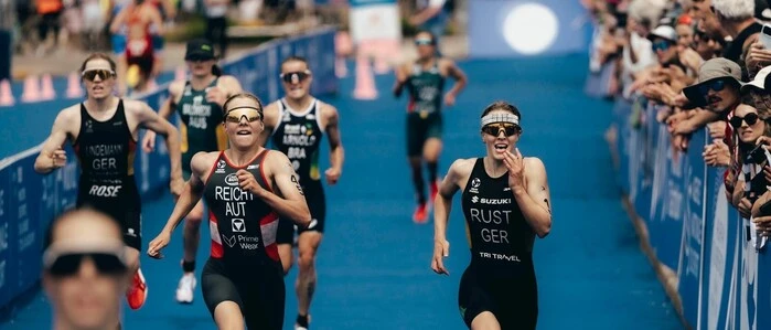 Carina Reicht beim Zieleinlauf von Quiberon 