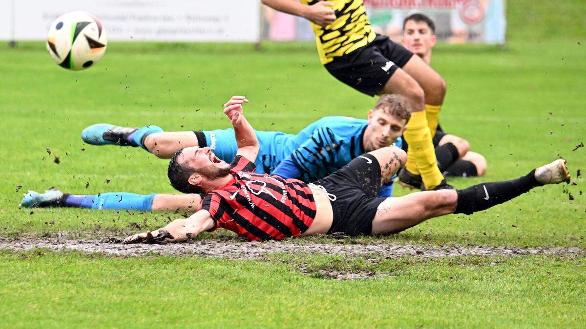 Dominik Sporer und Nußdorf rutschten auf dem Weg zum Sieg aus