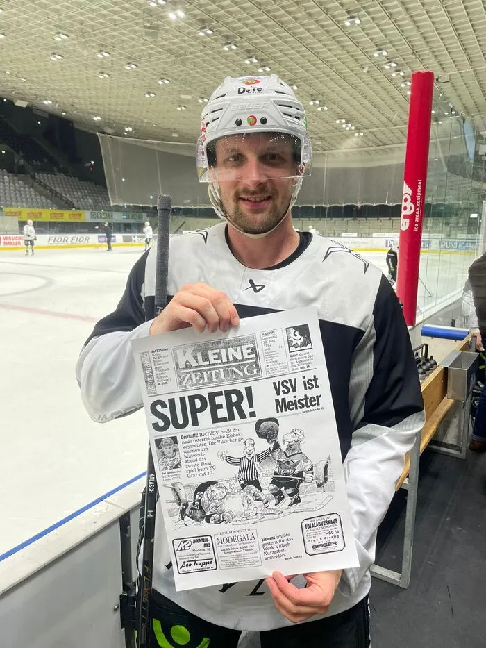 Nico Brunner mit der Titelseite der Kleinen Zeitung vom 12. März 1992