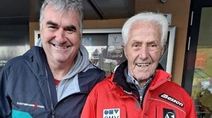 Richard Dieß (rechts) bei seinem 90. Geburtstag