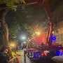 Feuerwehr richtete Kranwinde ein, um Verletzten zu bergen
