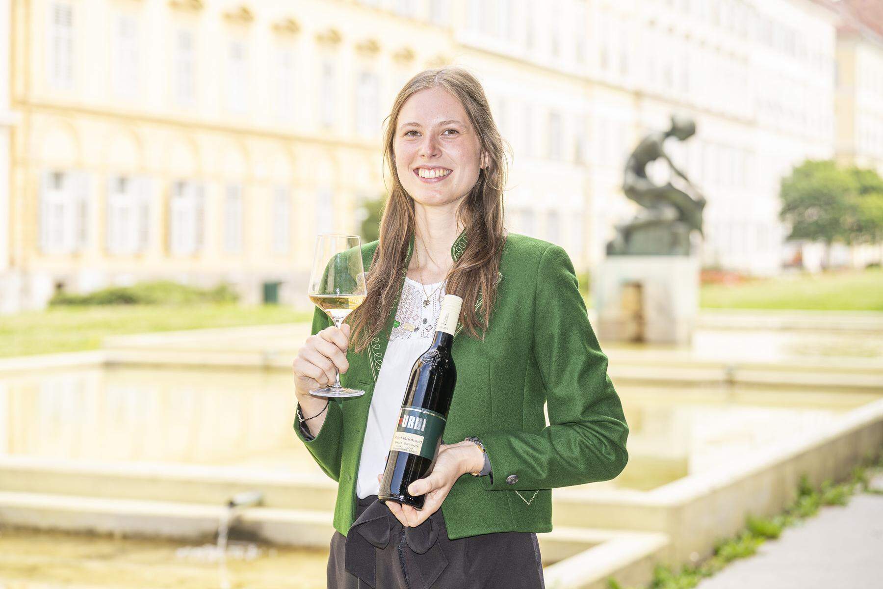 Steirische Weinhoheiten: Bei der neue Weinkönigin dreht sich alles um den Wein