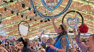 Blauer Frühschoppen beim Hartberger Oktoberfest