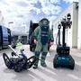 Bombenentschärfer der Polizei brachten das verdächtige Paket mithilfe von Robotern in Sicherheit