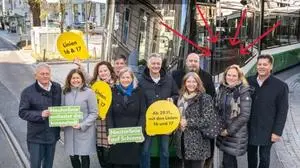 Der rote Pfeil, zeigt, wo Manuel Lenartitsch vor der Fotobearbeitung stand. Sein Fuß ist noch leicht zu sehen