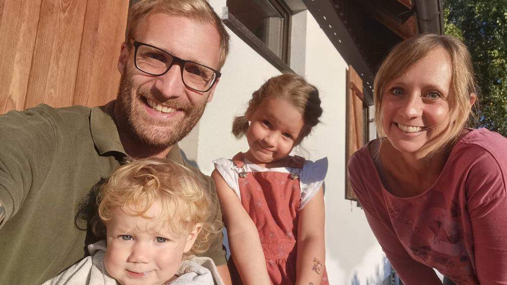 Lisa und Markus Schluga mit ihren Kindern Anna und Valentina