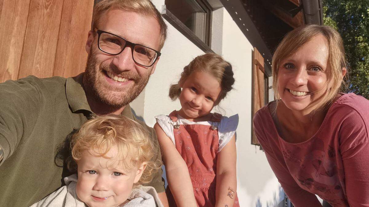 Lisa und Markus Schluga mit ihren Kindern Anna und Valentina