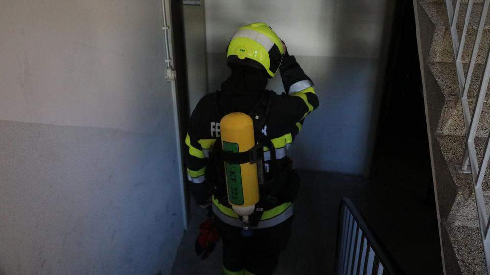 Die Feuerwehrleute rückten mit schwerem Atemschutz an, ein Gasaustritt konnte aber nicht 