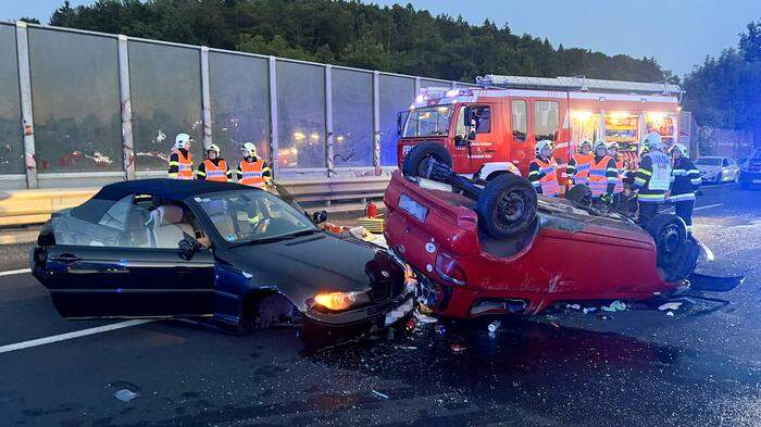 Unfall forderte einen Schwer- und zwei Leichtverletzte. 