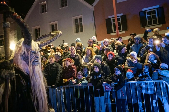 Krampuslauf Frohnleiten, Hauptplatz, 8130 Frohnleiten, am 9.11. 2024.