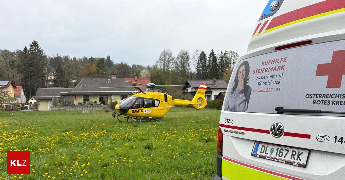 Mopedlenker-16-fuhr-ungebremst-in-Kreuzung-und-krachte-in-Auto