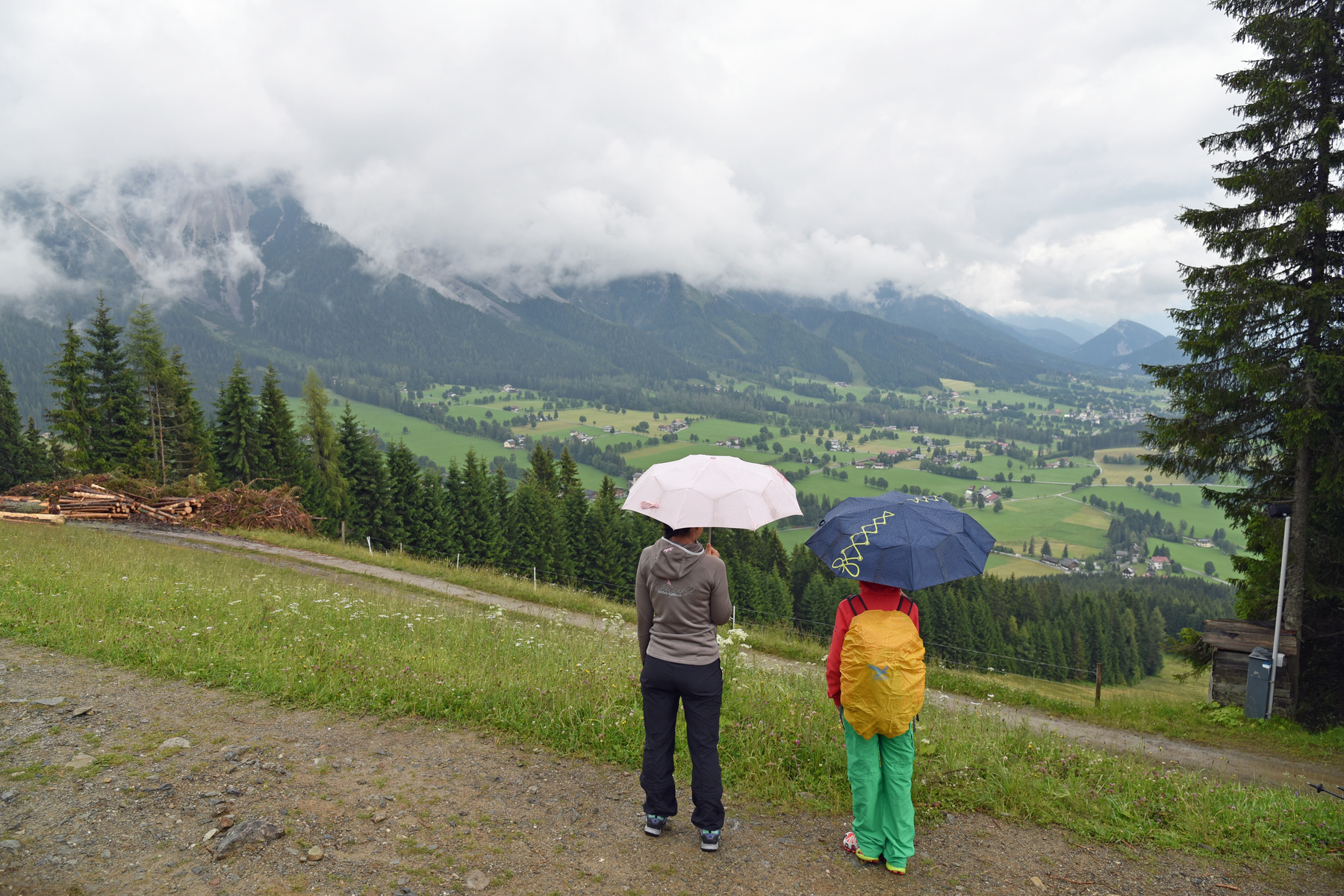 „Sommer macht Pause“: Kaltfront und Regen kommen in die Stei