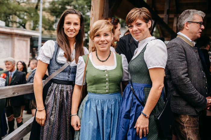  Nici Schmidhofer,  Alexandra Lientscher