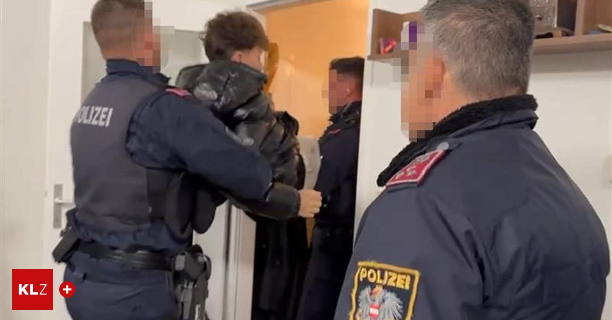 Kritik-von-Anwalt-Dass-die-Polizei-Kinder-von-ihrer-Mutter-wegtr-gt-ist-berschie-end-