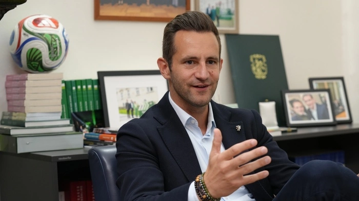 Der steirische ÖVP-Klubobmann Lukas Schnitzer würde sich „Mitte-Rechts“ verorten. 