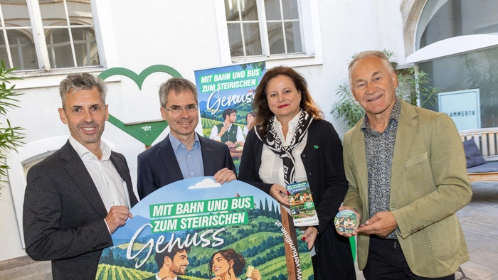 Präsentierten Kampagne: Alfred Grabner (WKO) Reinhard Hofer (Verkehrsverbund Steiermark) Landesrätin Claudia Holzer, Johann Spreitzhofer (WKO)