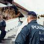 Die steirische und die Wiener Polizei hoben bei der „Operation Wildgans“ fünf Cannabisplantagen mit rund 5500 Pflanzentöpfen aus, nachdem eine serbische Tätergruppe rund eine Tonne verkauft haben soll.  