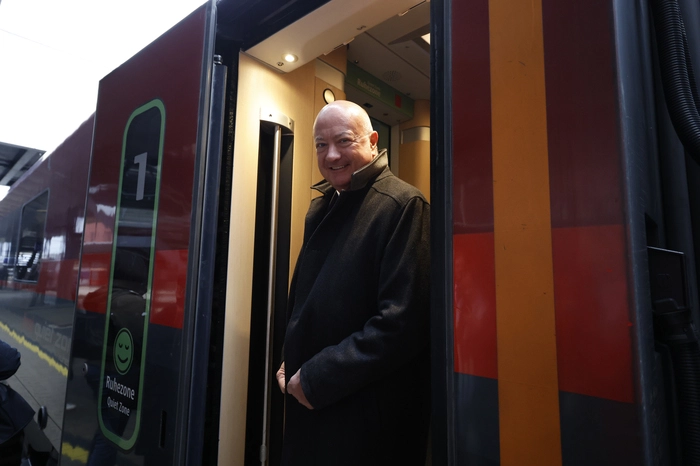 Bundeskanzler Christian Stocker am Hauptbahnhof in Klagenfurt