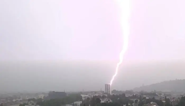 In kürzester Zeit schlugen in der Steiermark zahlreiche Blitze ein