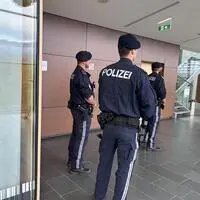 Im Verhandlungssaal herrscht strenges Fotografierverbot: Ein großes Polizeiaufgebot war im Landesgericht Leoben