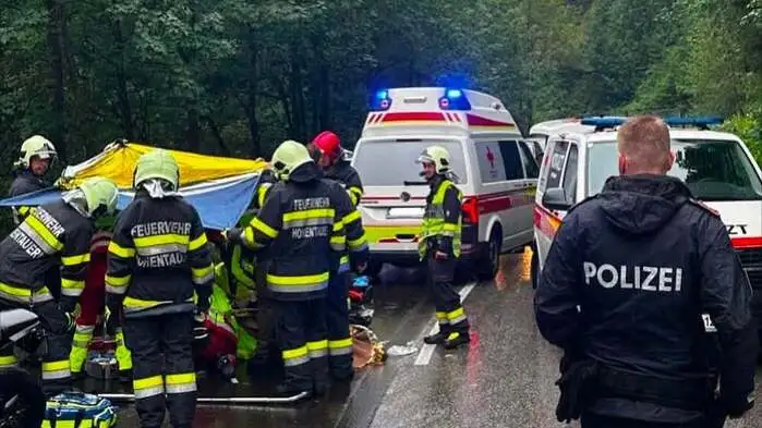 Der Unfall passierte auf regennasser Fahrbahn