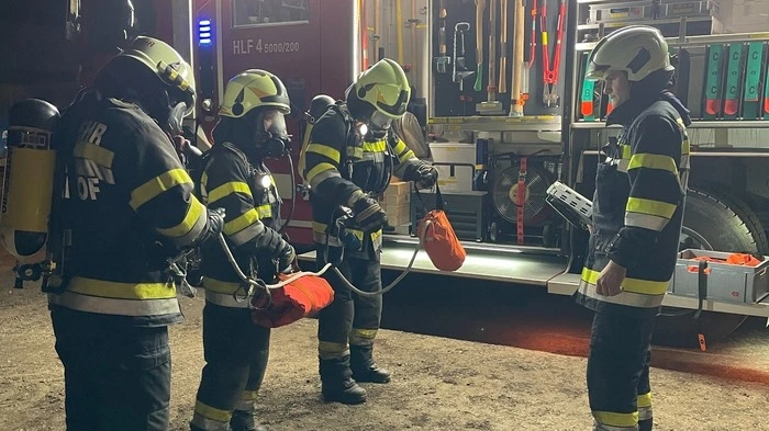 17 Feuerwehrler standen im Einsatz (Archivfoto)